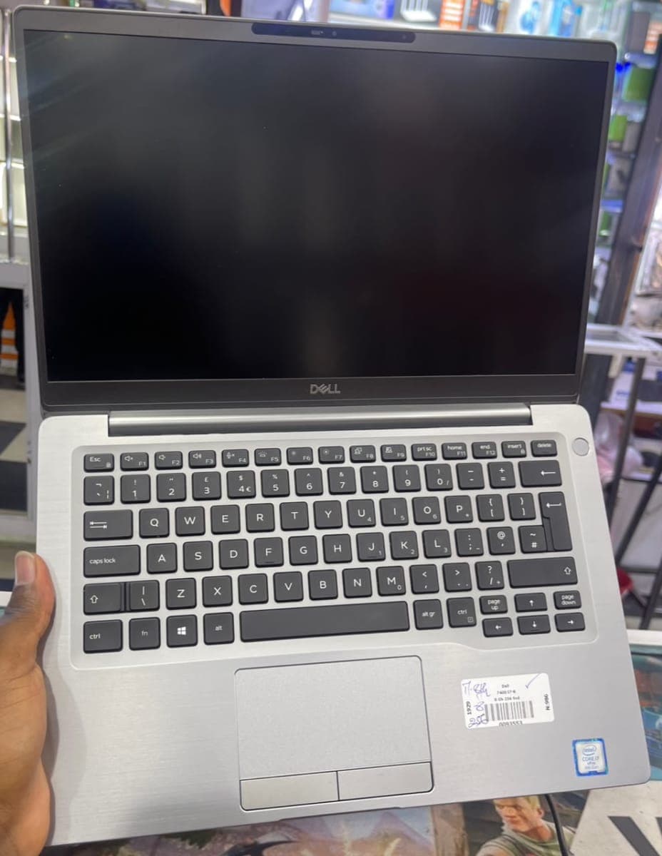 Dell Latitude 7400