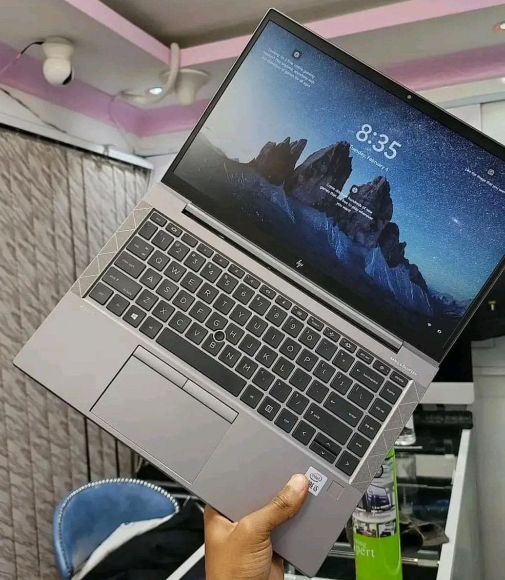 HP ZBook Firefly 14 G7 Mobile Workstation